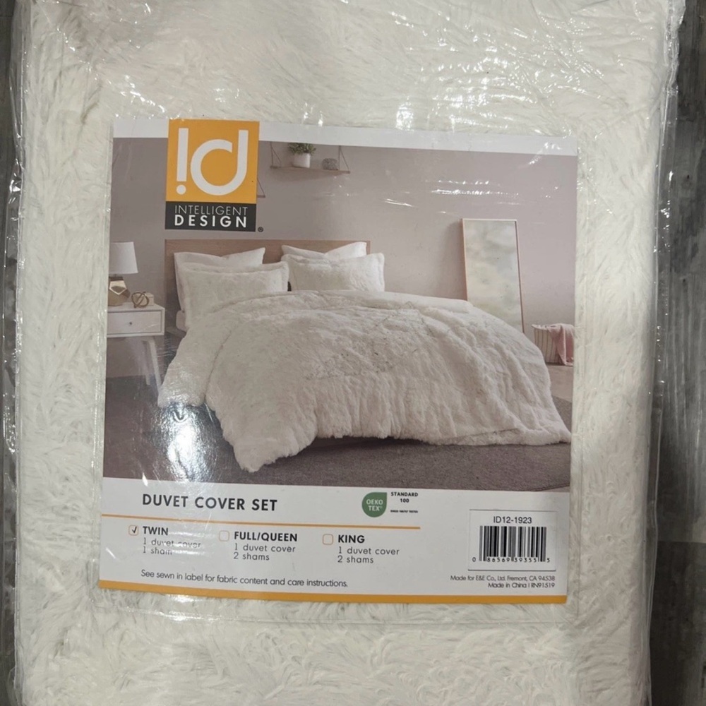 Intelligent Design Fluffy White Duvet Cover Set
